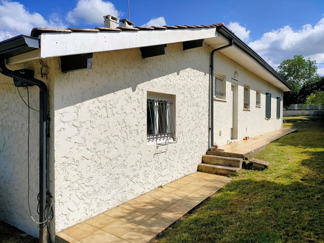 YVRAC Maison Yvrac 6 pièce(s) 130 m2 4