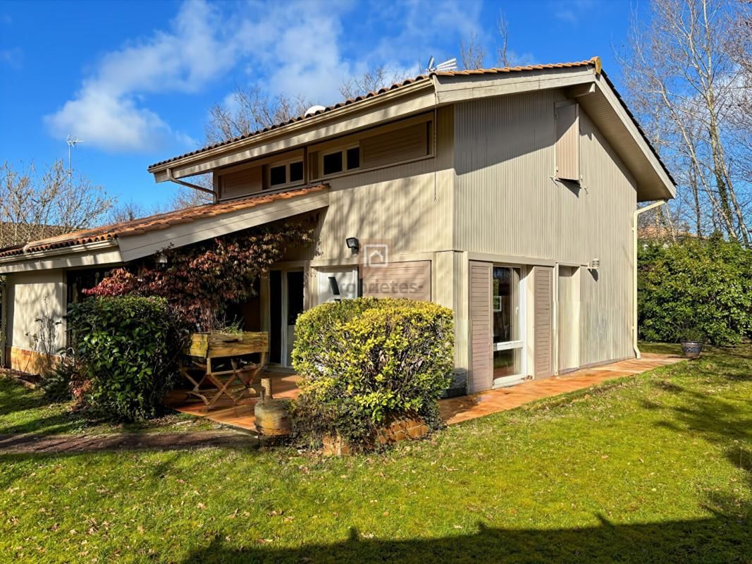 LE TEICH -GUJAN MESTRAS MAISON  DE CHARME AVEC 3 CHAMBRES  AVEC  DÉPENDANCE ET JARDIN PISCINABLE