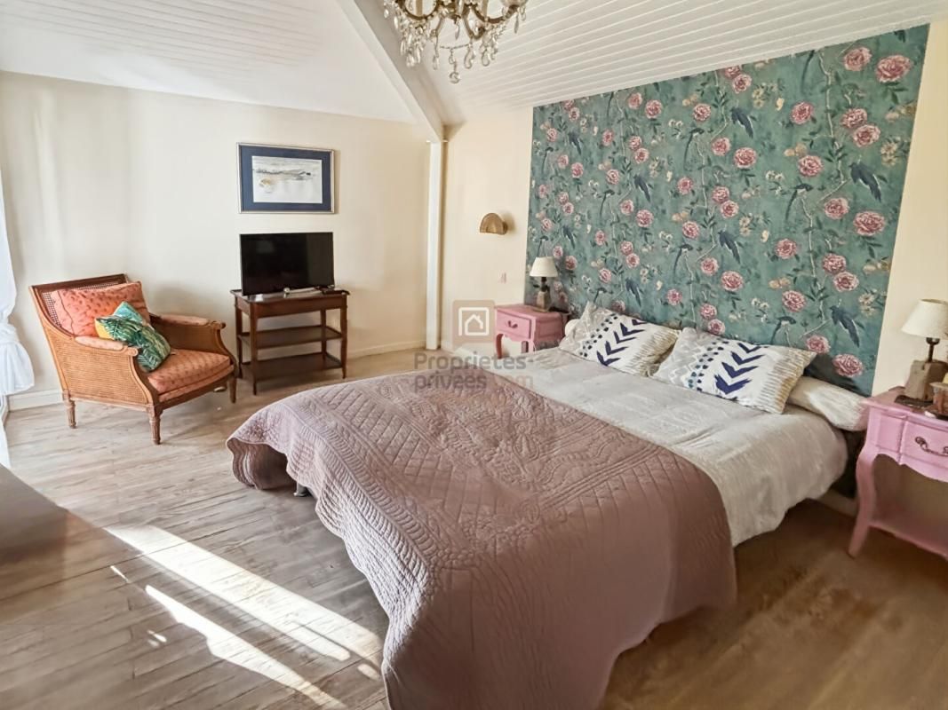 LE TEICH LE TEICH -GUJAN MESTRAS MAISON  DE CHARME AVEC 3 CHAMBRES  AVEC  DÉPENDANCE ET JARDIN PISCINABLE 4