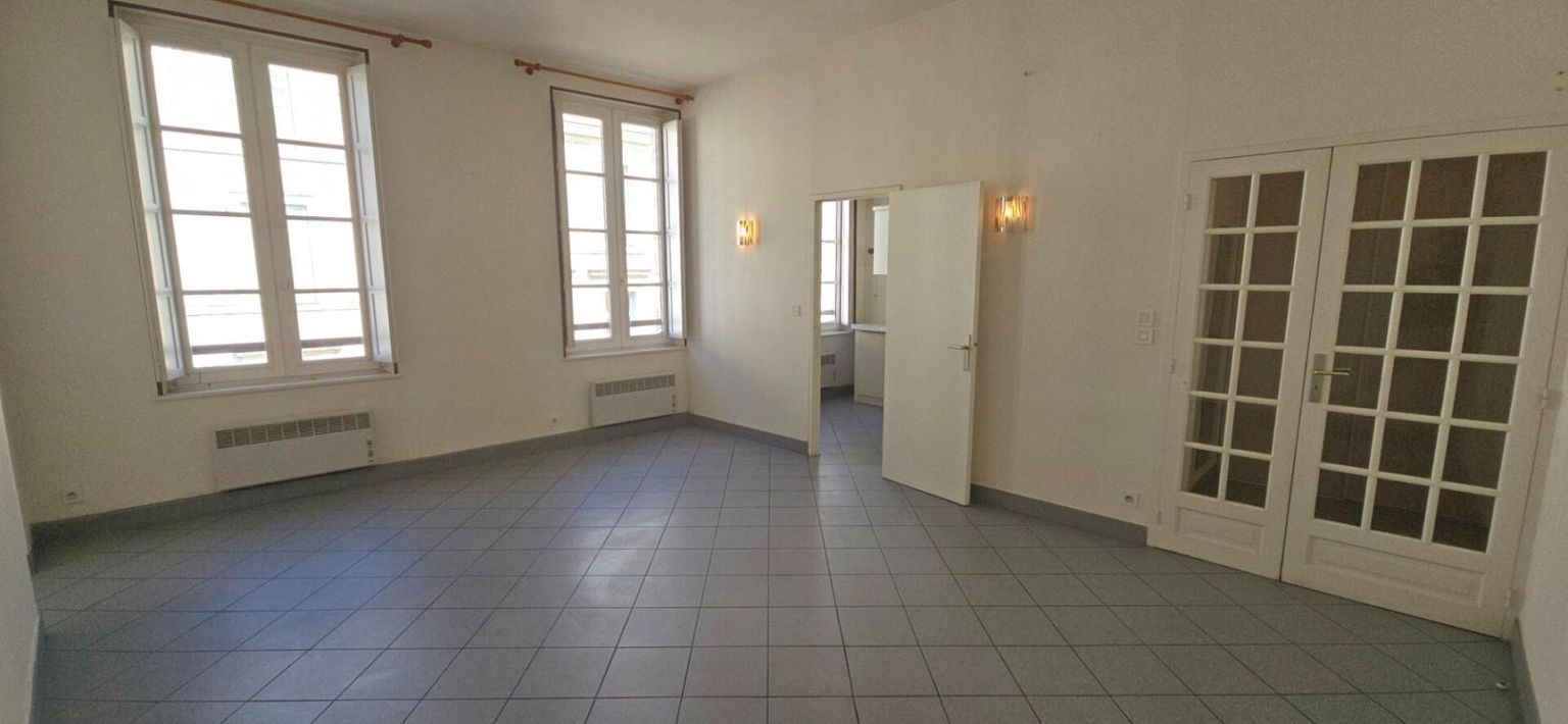 PERIGUEUX Appartement T3, résidence sécurisée avec ascenseur , cave privative, garage indépendant 4