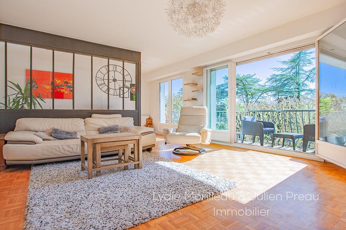APPARTEMENT T4 LUMINEUX - VUE SUR PARC DE PROCÉ