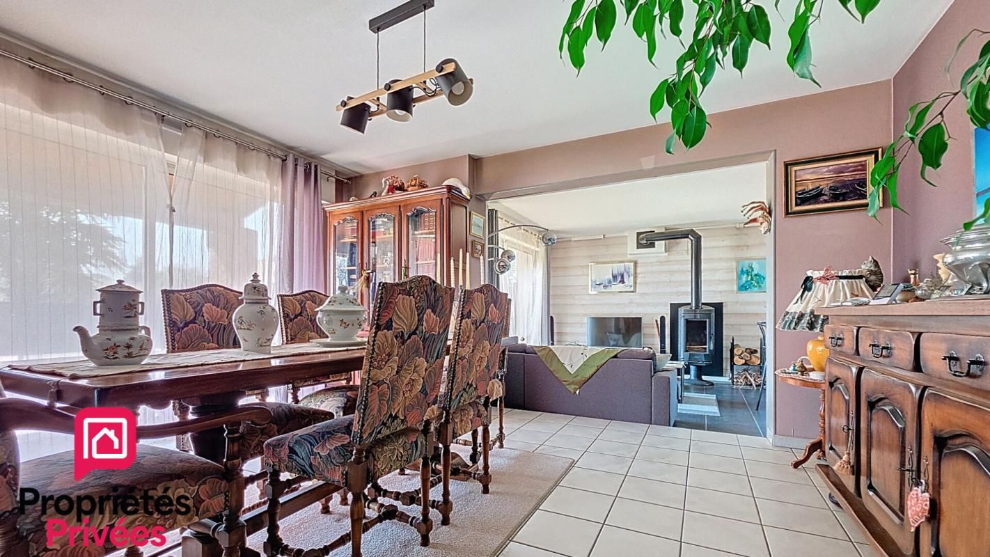 ETAULES Maison  5 pièce(s) 127,50m2 4