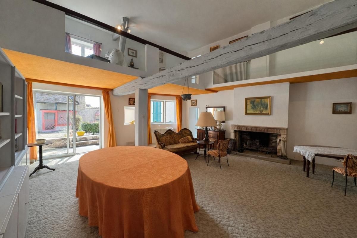 MAGNY-COURS Maison de caractère 332 m² - Terrain 2 489 m² - Piscine - Dépendances - Proche Magny-Cours 2