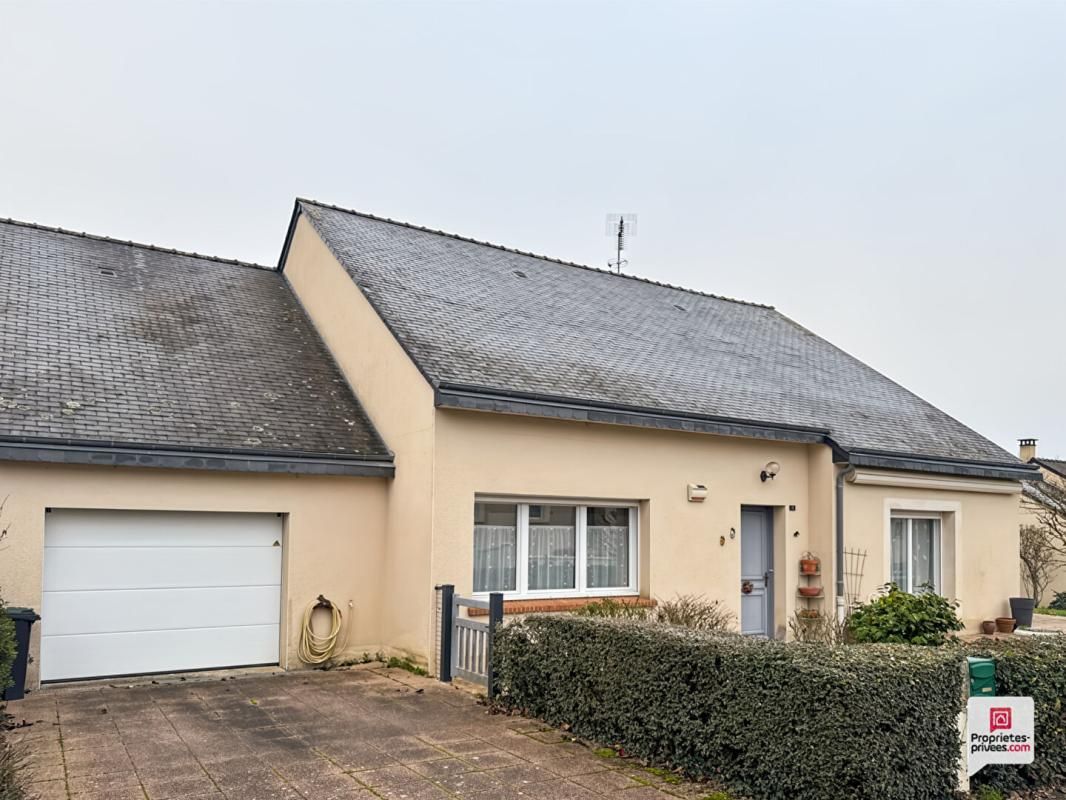 SAINT-DENIS-D'ANJOU Maison Saint Denis D Anjou 6 pièce(s) 1