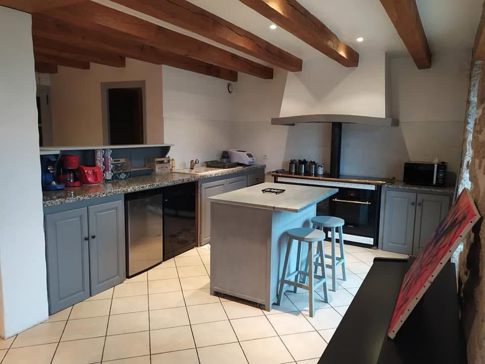 SARRAN Maison Sarran 9 pièce(s) 258 m2 2