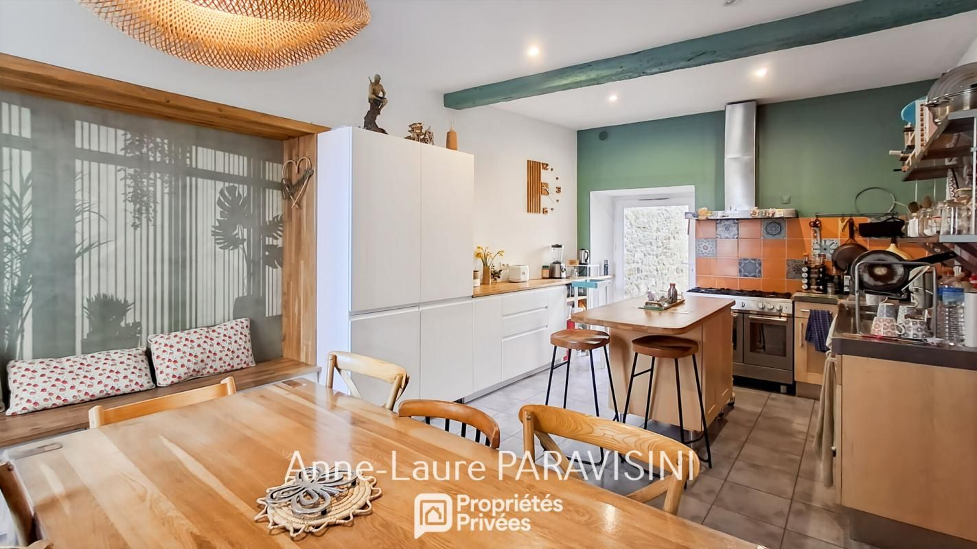 PENNAUTIER Pennautier - Charme de l'ancien et confort contemporain pour cette maison de village rénovée avec cour et 4 chambres 2