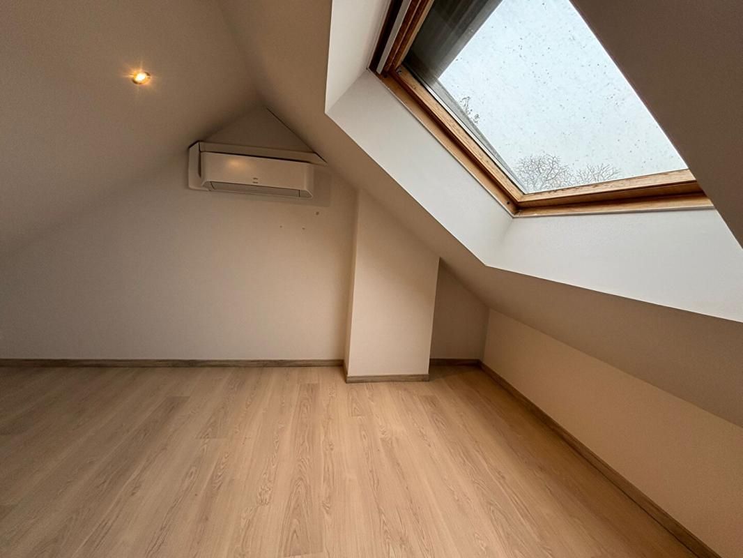 NEVERS Maison avec jardin et garage  4 chambres proche commodités 4