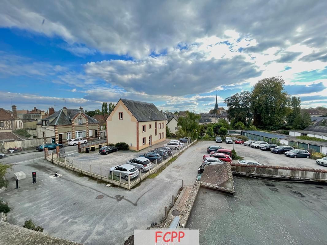 VERNEUIL-SUR-AVRE Appartement  lumineux et spacieux  fort potentiel hyper centre 4