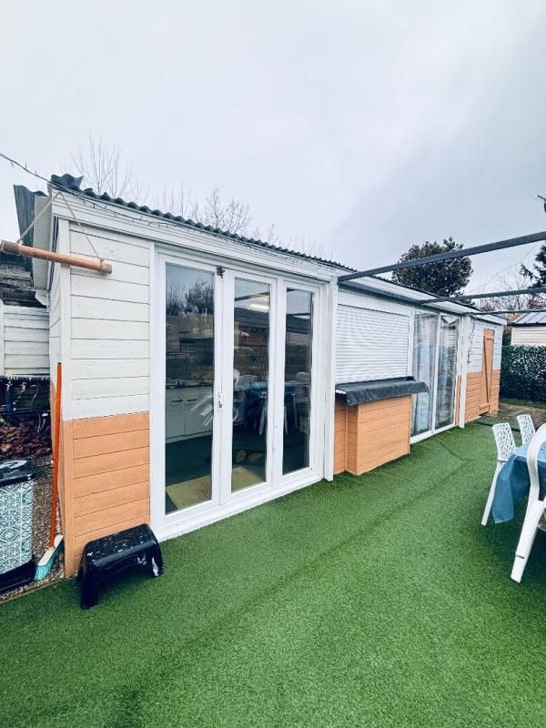 MASSIEUX Bungalow Massieux 2