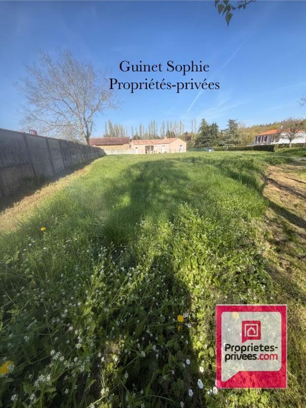 SAINTE-HERMINE Terrain Sainte Hermine 858 m2 1