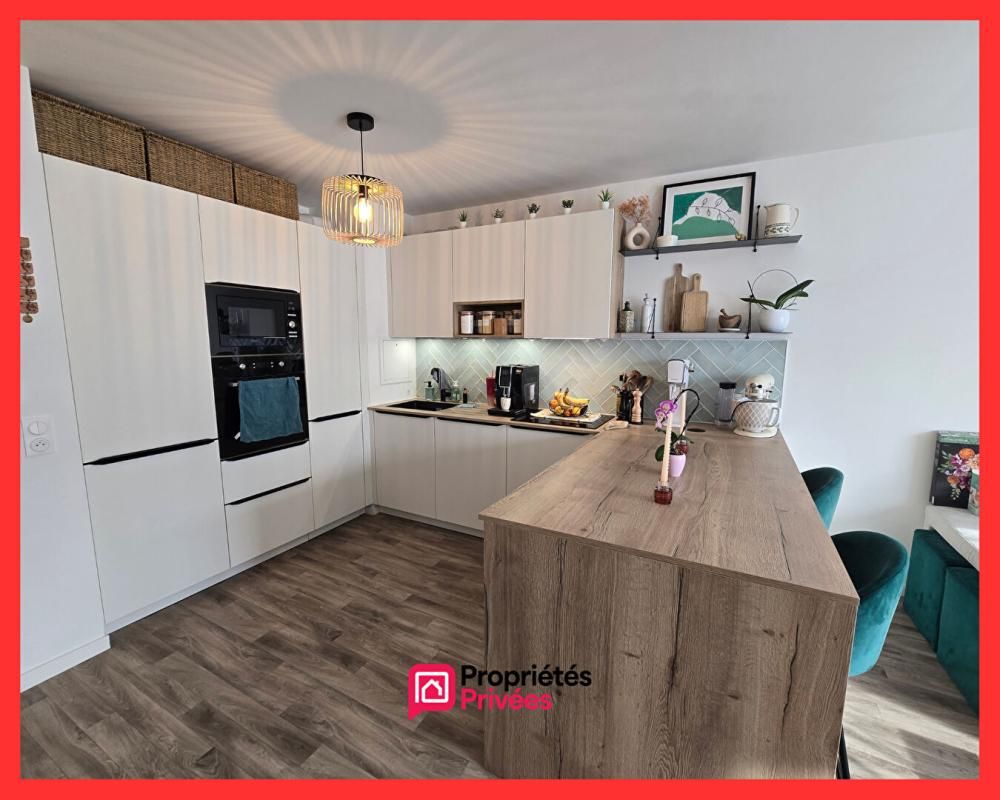 LIVRY-GARGAN 93190 LIVRY-GARGAN - Appartement 2 Pieces 41.10 m² - 1 Chambre -Balcon - Parking 3