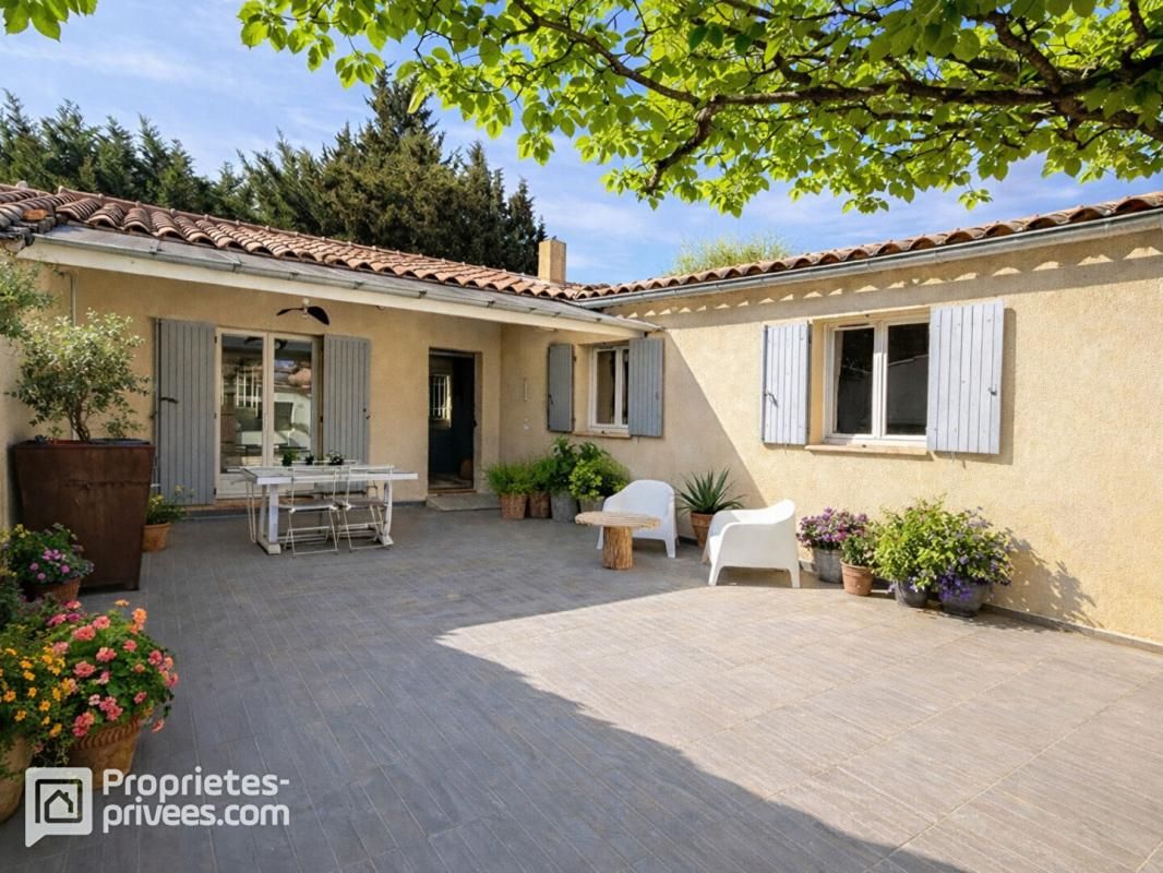 JONQUIERES Maison familiale 4 pièces, 135 m² de plain-pied avec grand jardin au calme 1