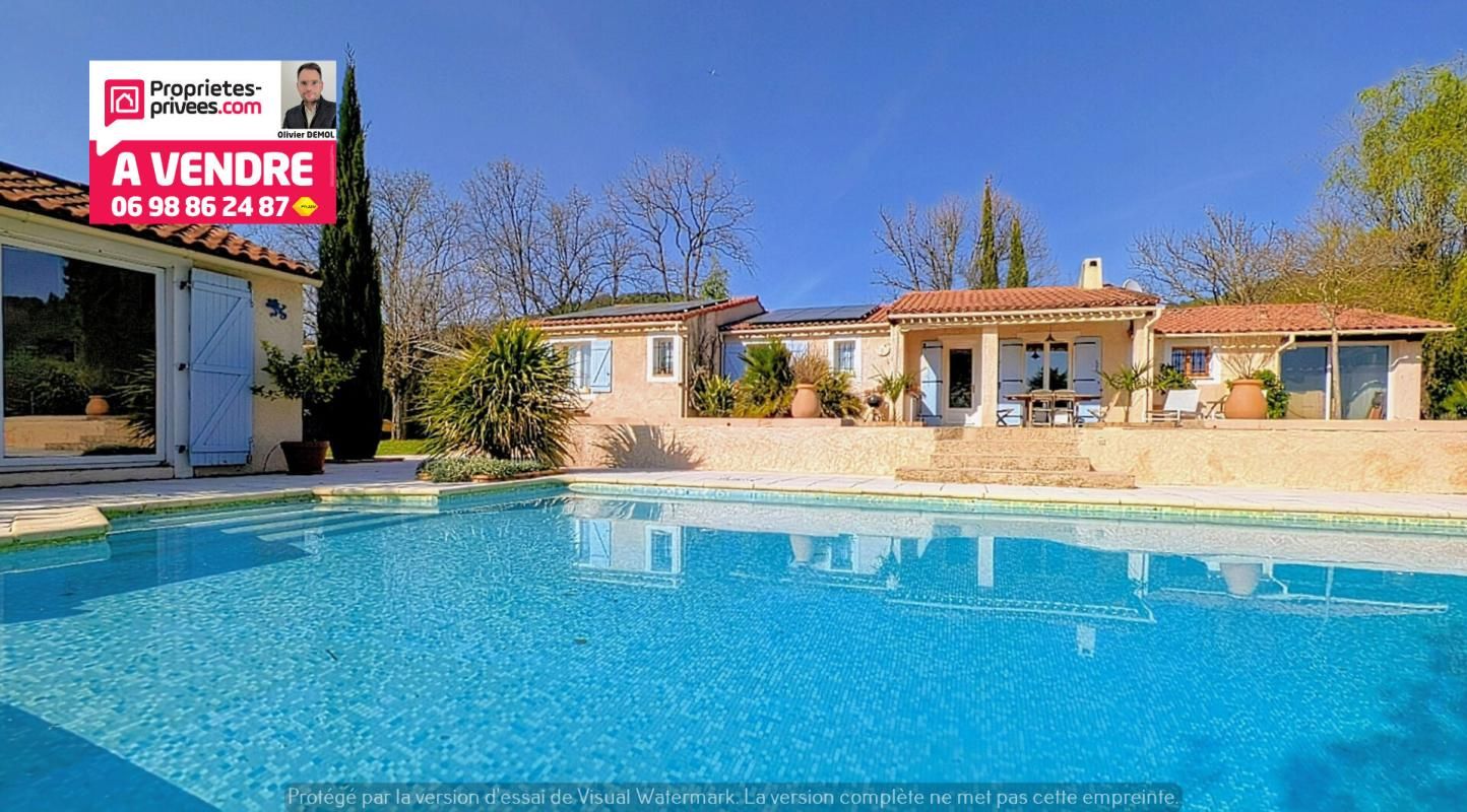 TOURRETTES ELEGANTE VILLA DE PLAIN-PIED ET DE 4 CHAMBRES. 150 m² .Calme et résidentiel ! 1
