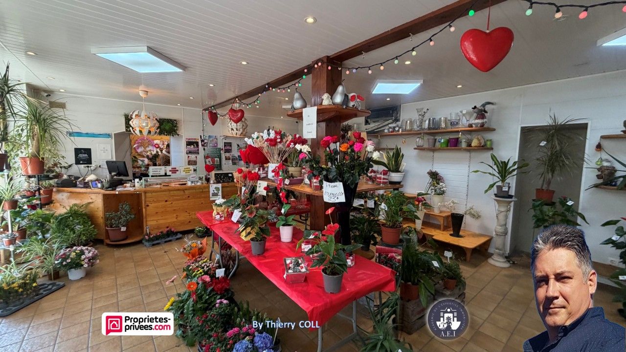 SAINT-SIMEON-DE-BRESSIEUX SAINT-SIMÉON-DE-BRESSIEUX - Fonds de commerce FLEURS  96 m² 1