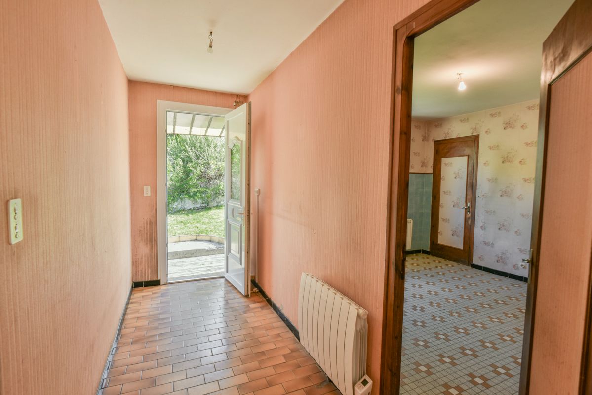 COUZE-ET-SAINT-FRONT Maison 5 pièce(s) 98 m2 plein pied, 3ch, grande sous sol, jardin 1977M2 4