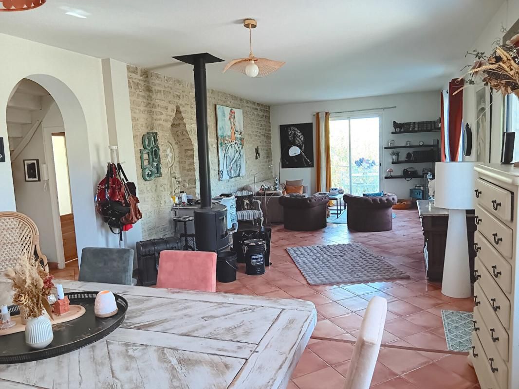 CAHORS Maison Cahors 46000 avec piscine et grad terrain, 150 m², 3 chambres 4