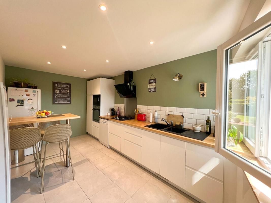 ENVAL Maison avec jardin et grange 3