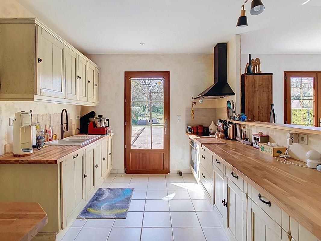 CASTELNAUD-LA-CHAPELLE Ensemble contemporain avec maison principale, gîte indépendant, piscine chauffée et vaste terrain 4