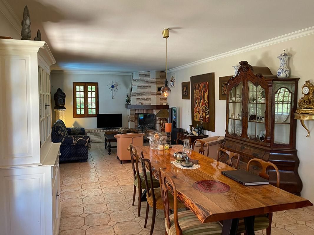 BOURNEL Maison sur deux niveaux avec jardin clôturé, à proximité de Villeréal 4