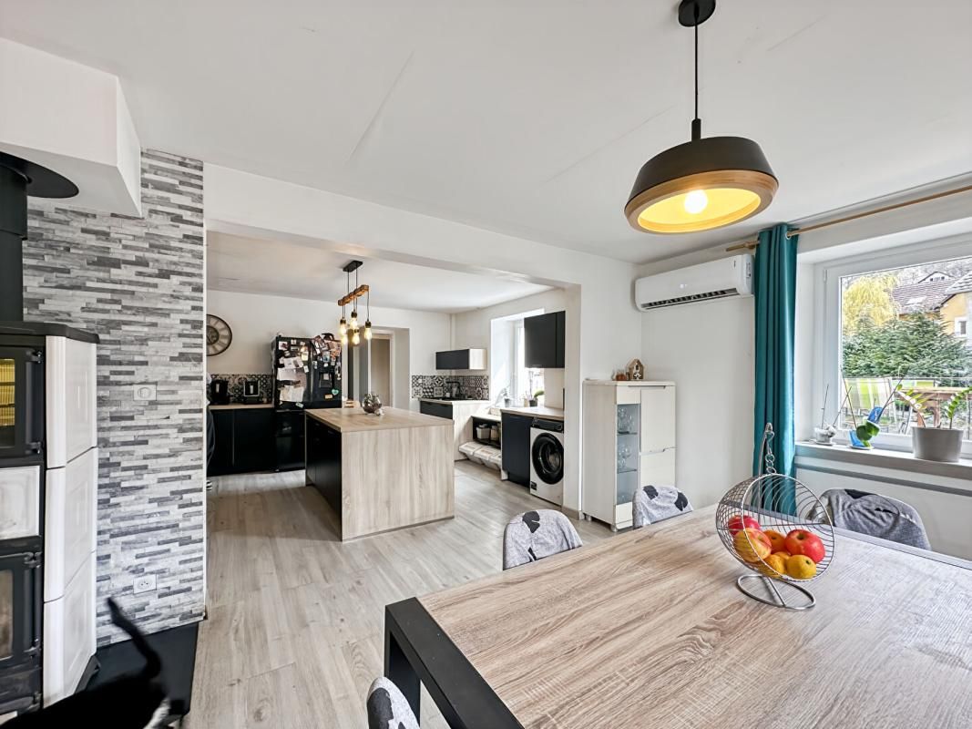 SAINT-AMARIN Maison Saint-Amarin 6 pièces, 165 m2, terrain 5,32 ares 3