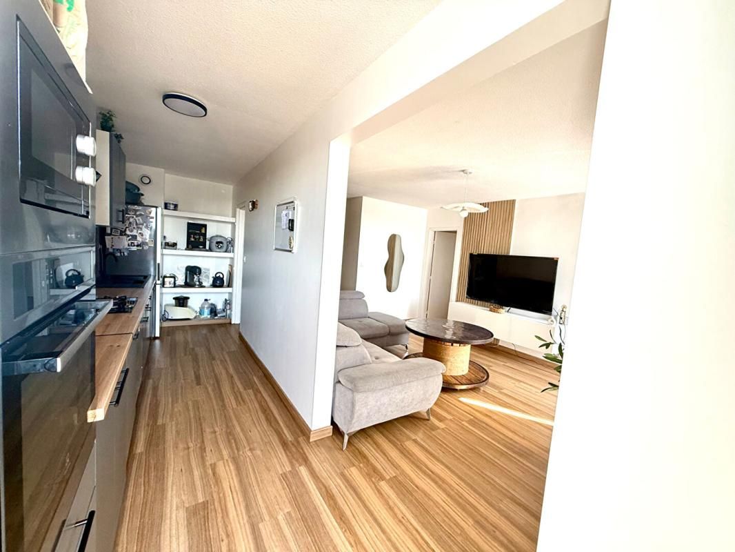 MIRAMAS Grand T5 105m² -2ème étage 2