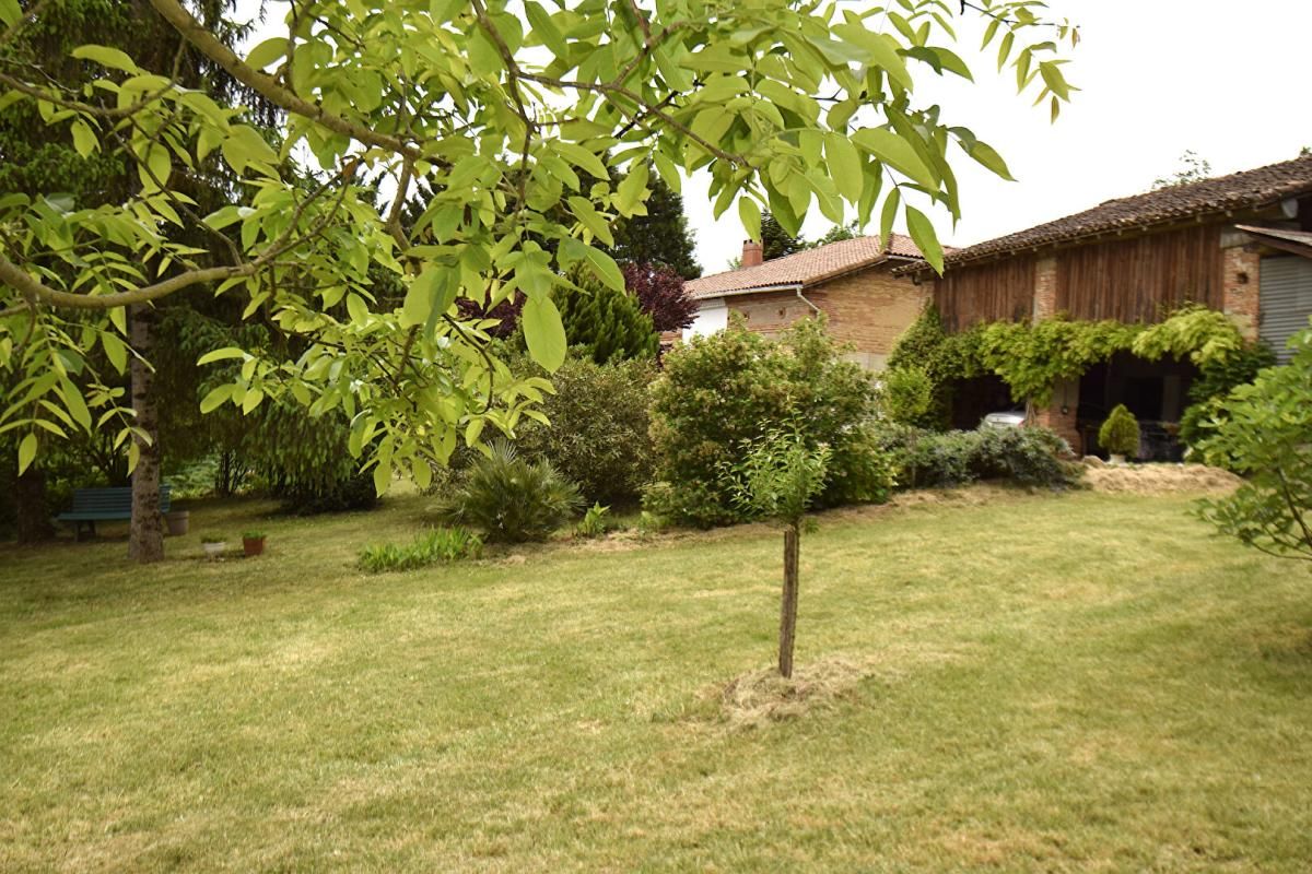 MONTASTRUC 82130, Montastruc, Montauban Nord, Maison plain pied, 160 m², 6 pièces, 3/4 chambres sur 1,5 hA de terrain 3