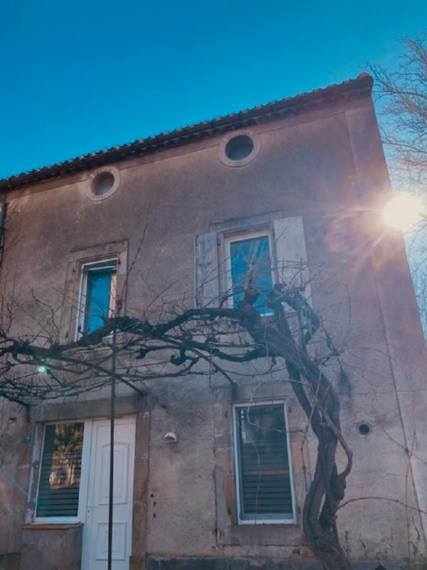 BELVEZE-DU-RAZES Maison de village composé de deux appartements 1