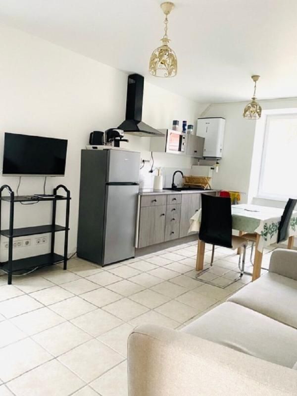 BELVEZE-DU-RAZES Maison de village composé de deux appartements 3