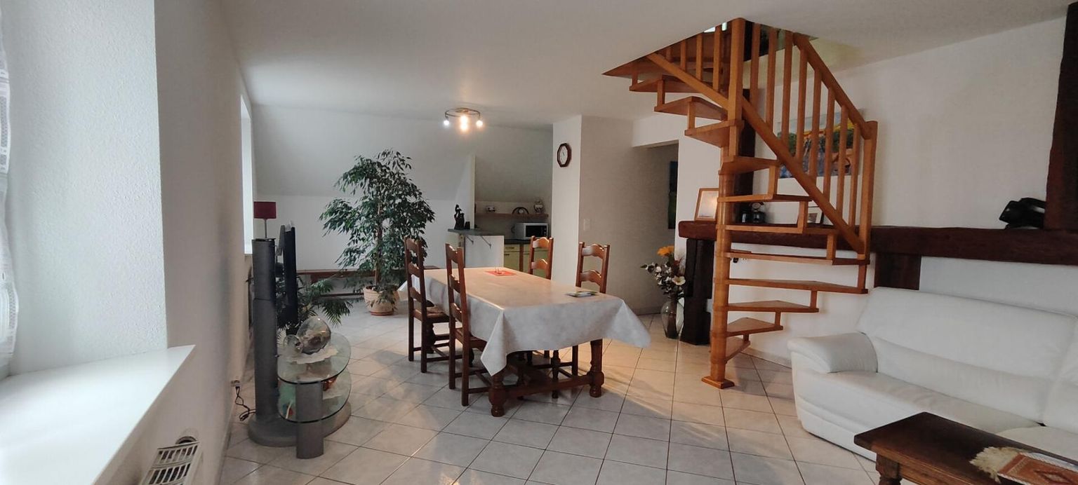 ANJOUTEY Maison Anjoutey 8 pièceS 212m2 sur une parcelle de 562m² 3