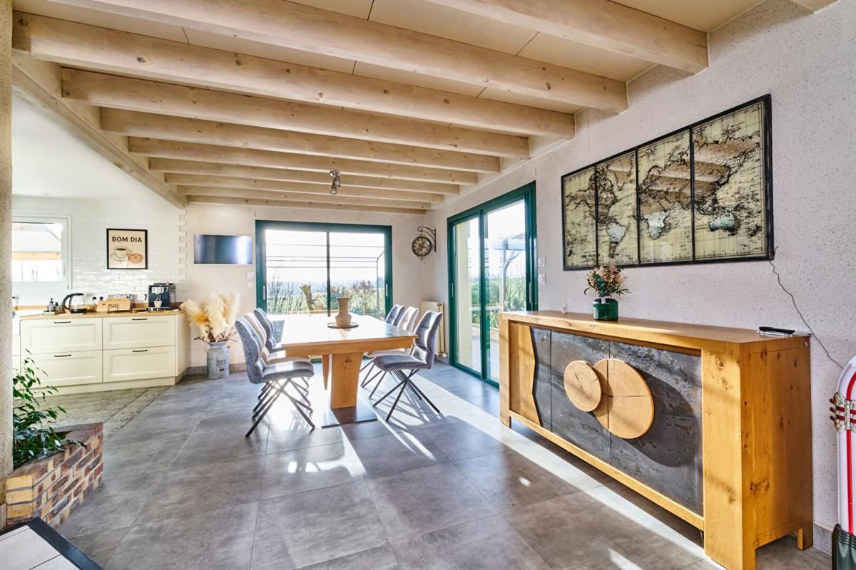 LA VERRIE Maison La Verrie 7 pièces 137 m2 2