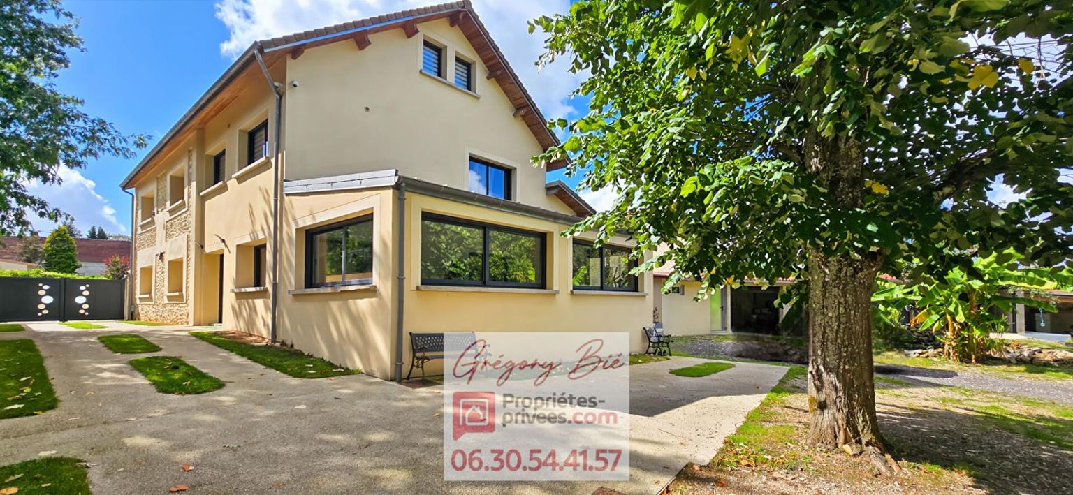 Maison 9 pièce(s) 270 m2