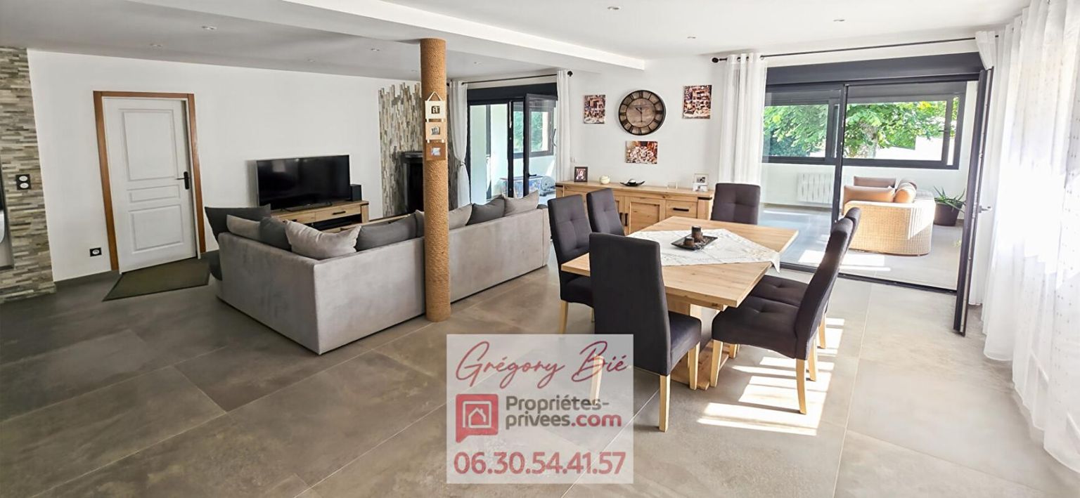 COULOMMIERS Maison 9 pièce(s) 270 m2 4