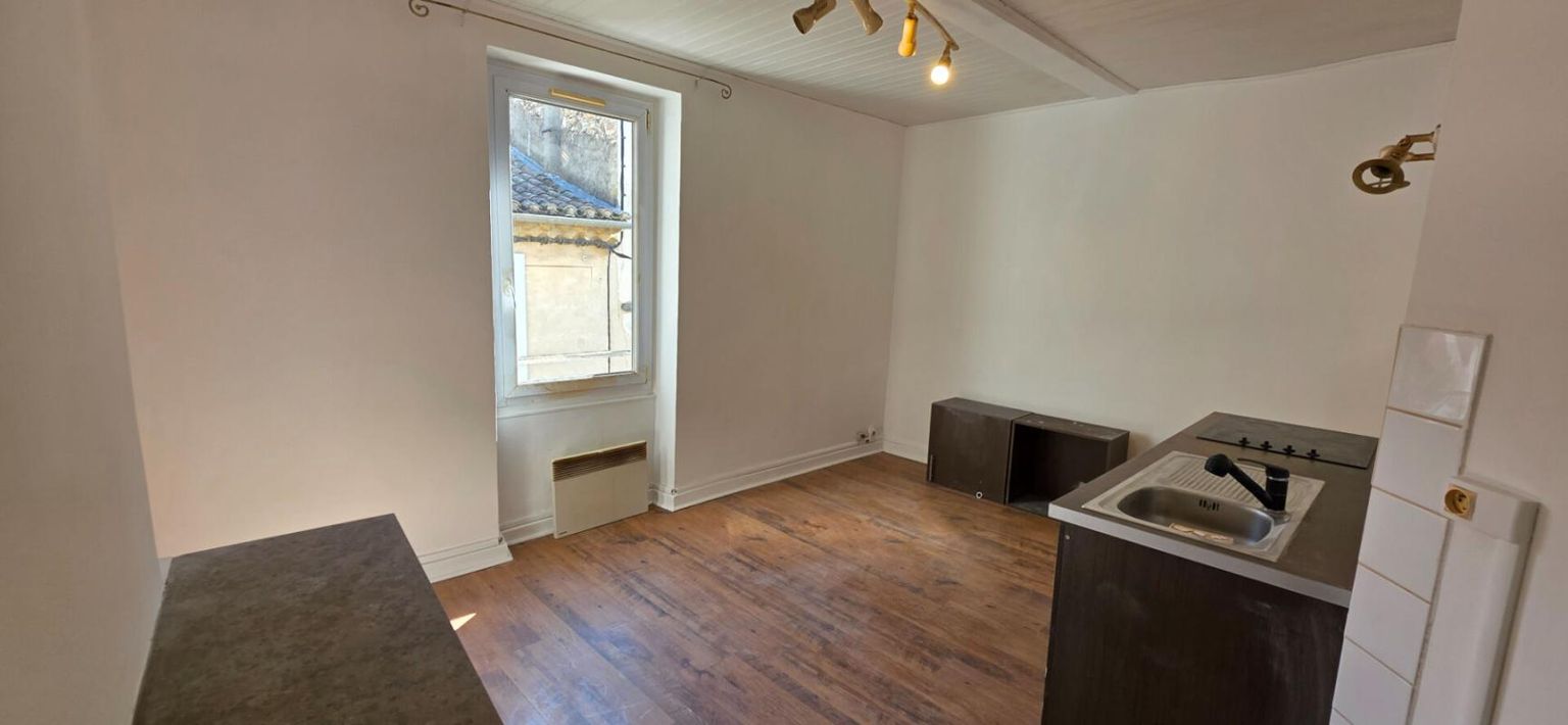 Immeuble de 108 m² - 3 appartements -Centre ville Montélimar