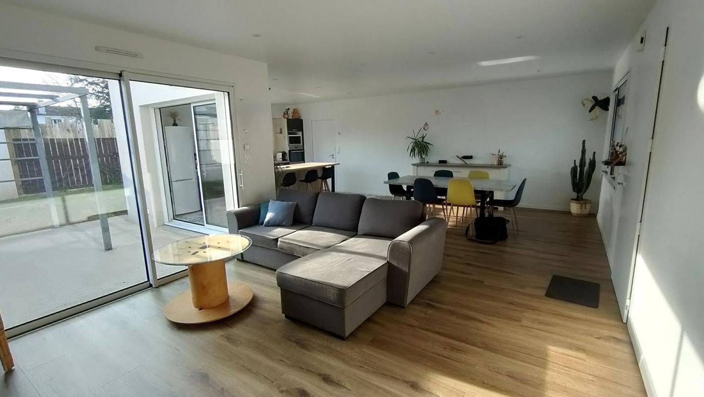 CHAMBRETAUD Maison Chambretaud 5 pièces 89 m2 2