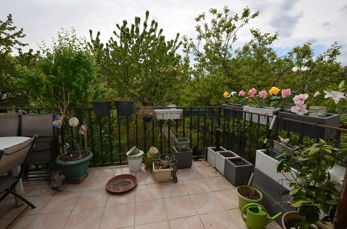 VIRY-CHATILLON Maison Viry Chatillon 6 pièce(s) 110 m² 1