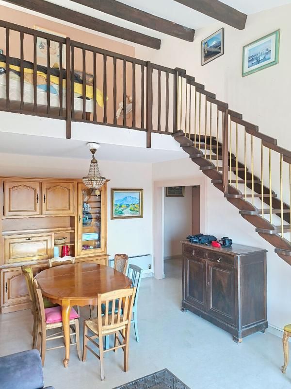 AIX-EN-PROVENCE Opportunité rare | Duplex T4 dernier étage, terrasse privative sur les toits , Aix-en-Provence" 3