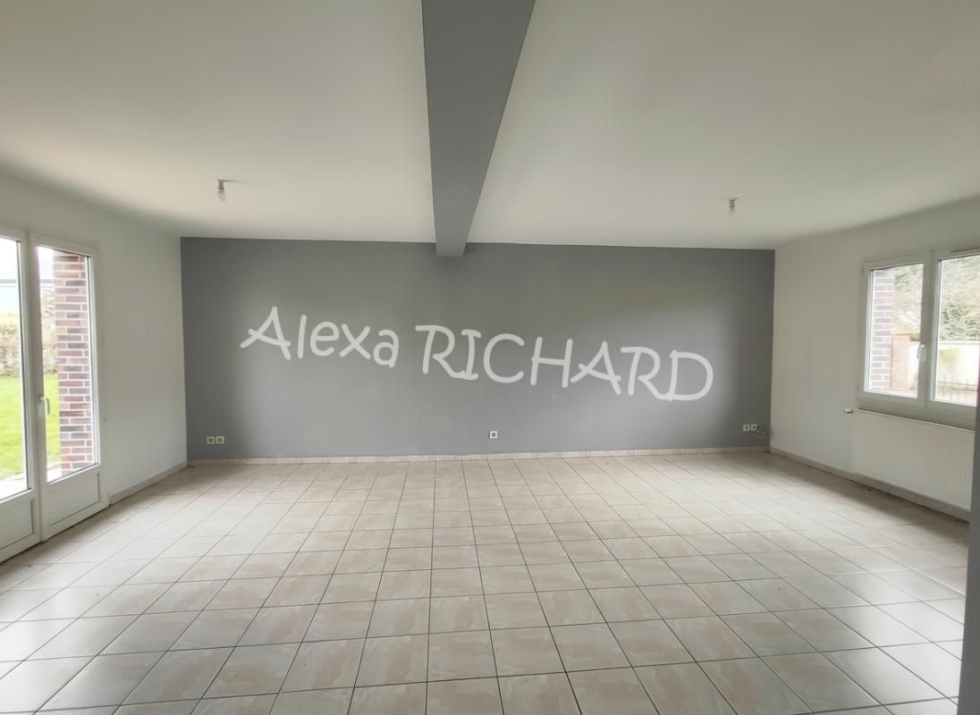 LA FERRIERE-SUR-RISLE Maison 6 pièces 3