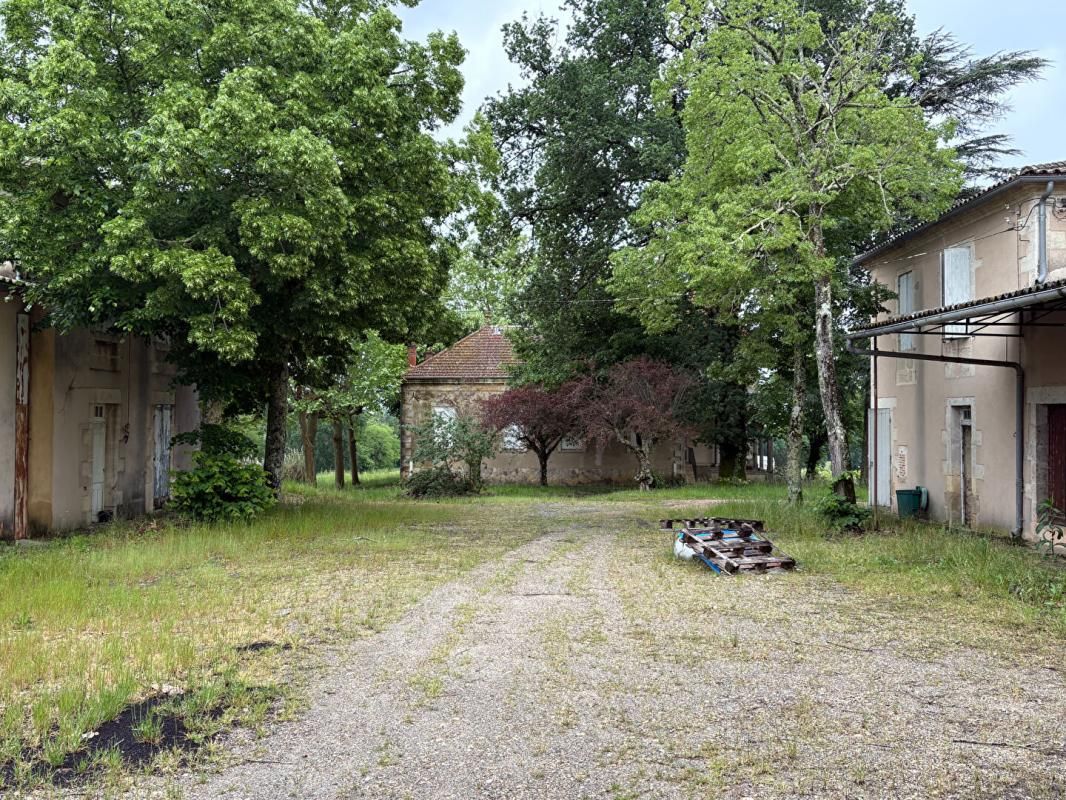 LANGON DOMAINE D'EXCEPTION SUR LES COTEAUX : UN FORT POTENTIEL ENTRE CIEL ET VIGNES 2