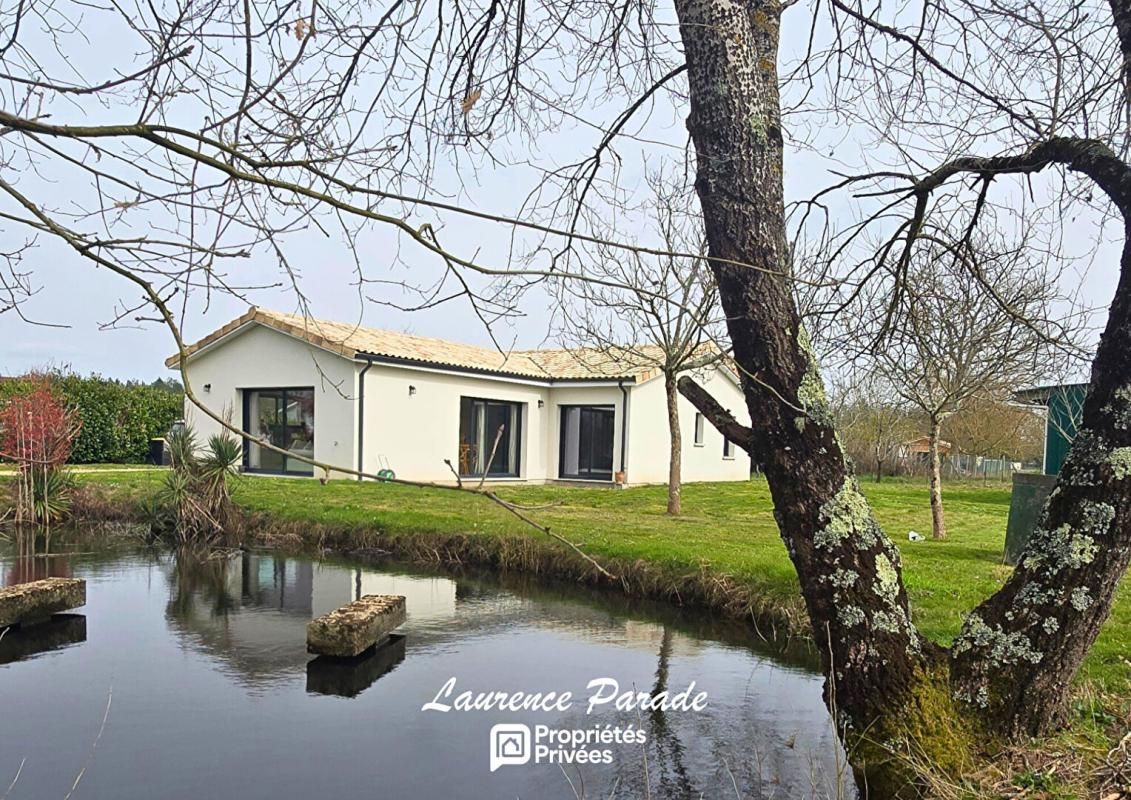LE PIZOU Maison récente sous décennale  garages, hangar parc mare 3