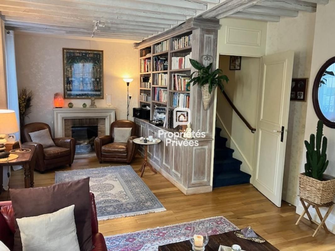 MONTFORT-L'AMAURY Maison de charme au coeur de Montfort L'Amaury 2