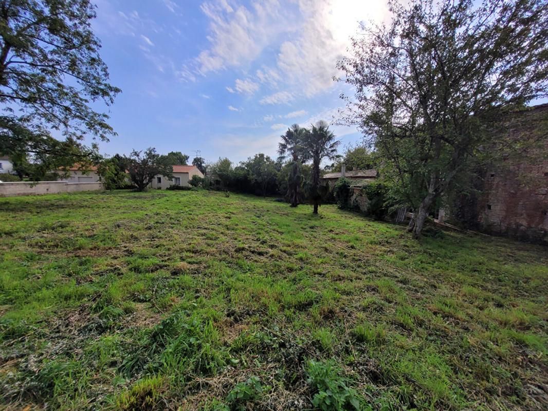 SAINTE-OUENNE Terrain Sainte Ouenne 964 m2 2