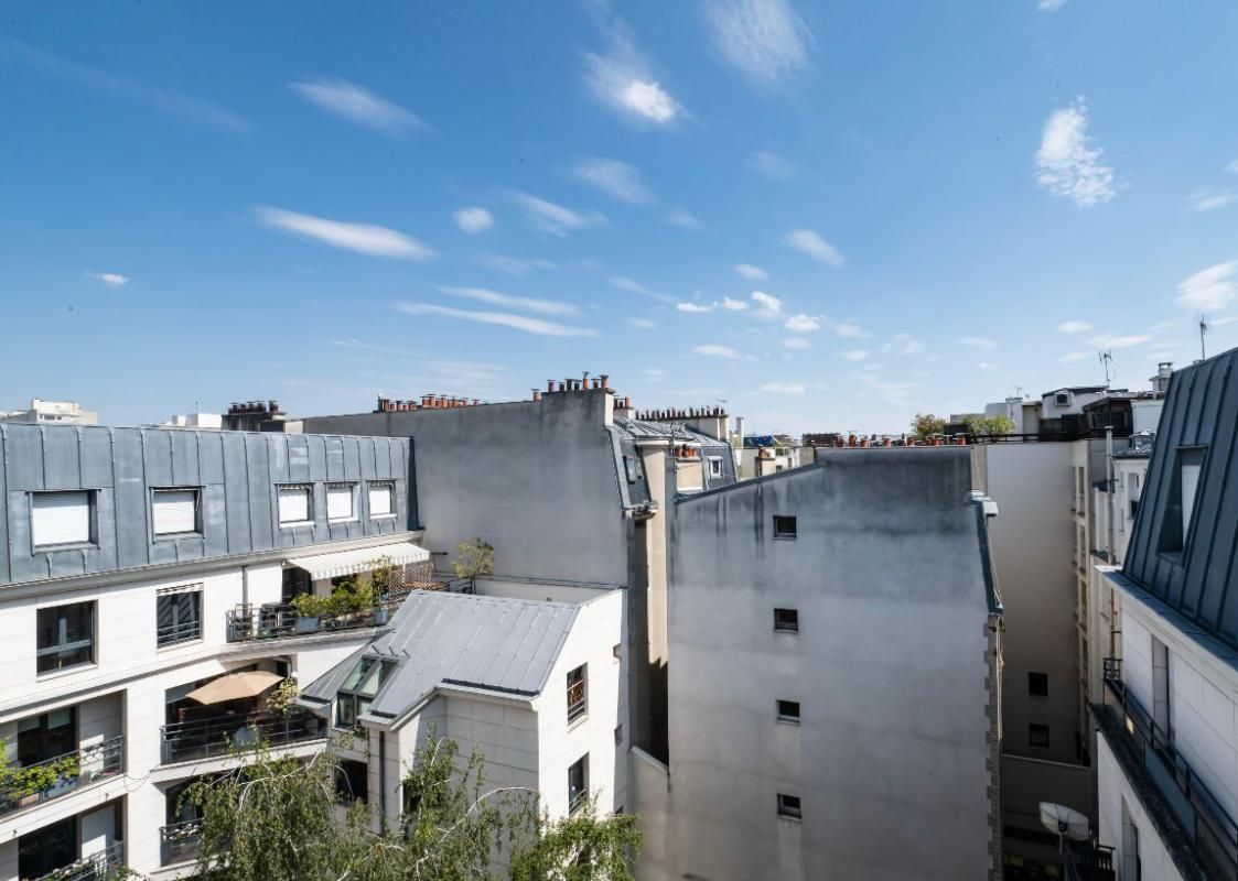LEVALLOIS-PERRET Appartement 39 m2 au dernier étage 2