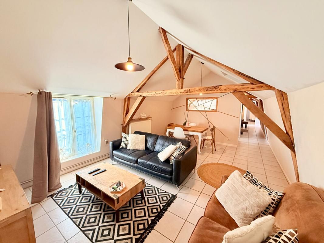 AUXERRE Appartement Auxerre 3 pièces 75 m² (50 m² carrez) Hyper-centre 1