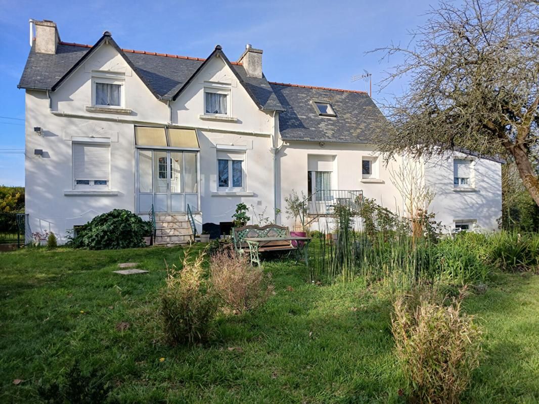 LANDELEAU 29530 Landeleau au calme, havre de paix, sans vis à vis, vue imprenable, aucun travaux 1