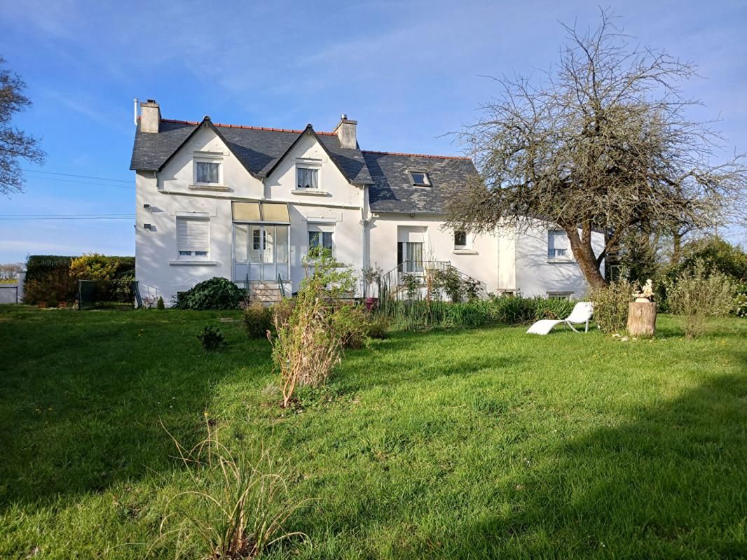 LANDELEAU 29530 Landeleau au calme, havre de paix, sans vis à vis, vue imprenable, aucun travaux 2