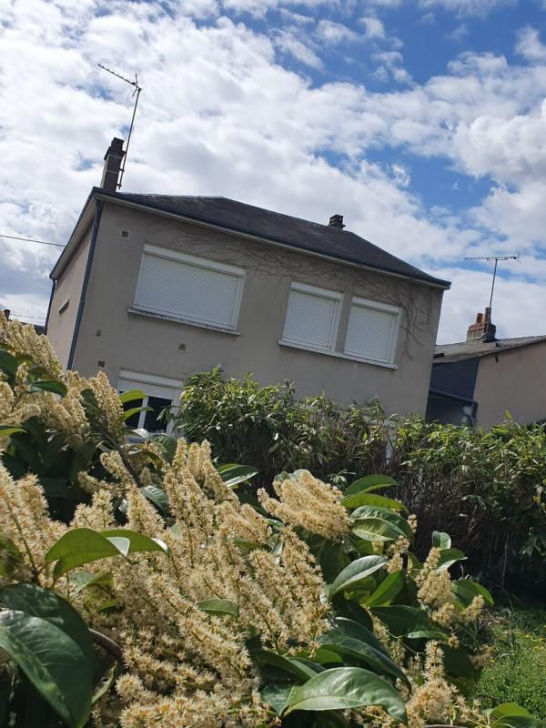 CHATEAUROUX Maison de ville 150 m2 4 chambres + garage + parking + jardin 4