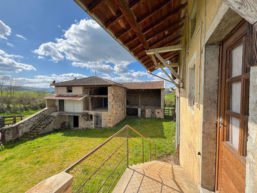 Ancienne ferme à rénover avec vue dégagée