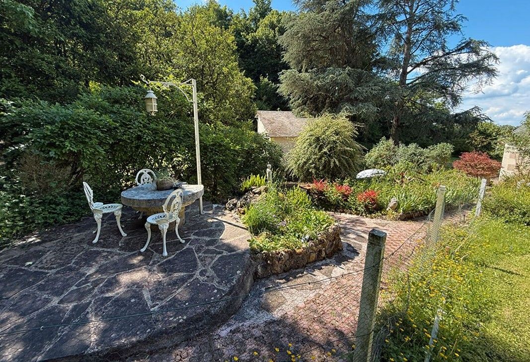 LA CHARTRE-SUR-LE-LOIR MANOIR A LA CHARTRE SUR LE LOIR 3