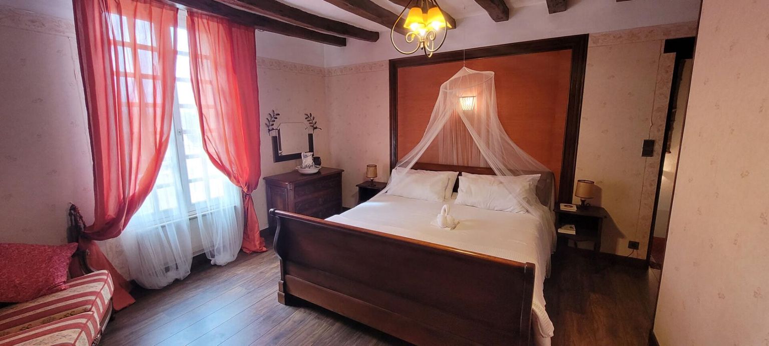 LA CHARTRE-SUR-LE-LOIR MANOIR A LA CHARTRE SUR LE LOIR 4