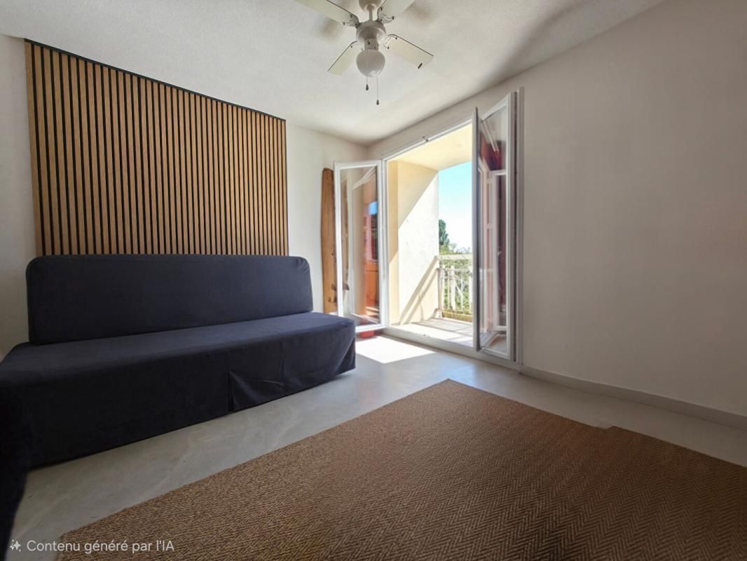 BORMES-LES-MIMOSAS T1 OPTIMISÉ + chambre cabine + PARCKING IDÉAL INVESTISSEMENT LOCATIF a 155000 EUR 4